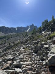 Canale in vista dal sentiero di discesa