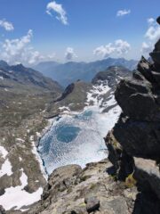 quasi in cima stupendo scorcio sul lago della Rossa