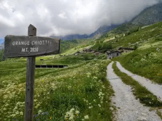 Cielo oscurato, non si vede il Chersogno