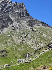 Pareti della Rocca Bianca e cascate