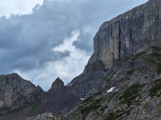 L'estetico spigolo dove corre la via