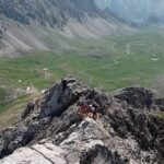 superato il tratto protetto con catene 