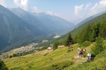al sentiero ,veduta su Dzovenno 