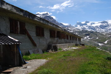 All’alpeggio Mont de l’Eura salendo al Rifugio