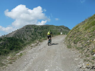 Strada dell'Assietta verso il Monte Genevris