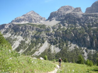 poco oltre il Rifugio su sentiero sostenuto