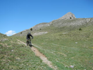 il sentiero di discesa sul Colle della Scala