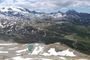 Gran Sometta e Lago Goillet dalla Croce, con il Rifugio in basso