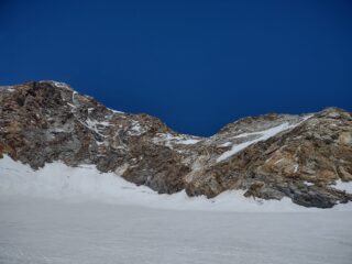 La seconda parte della cresta vista dal percorso di discesa