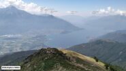  Discesa dal costone sud con bella vista sul Lago di Como.