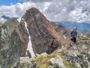  Alle nostre spalle la traccia di discesa dalla cresta O del P.zo Torretta.