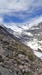 Ghiacciaio verso la Becca della Traversiere ben innevato, ma quota neve alta