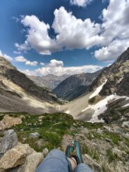 Stesso vallone, ma dalla comoda panca davanti al rifugio