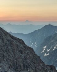 Alba dalle cenge...e il Re che ci saluta ammantato d'oro