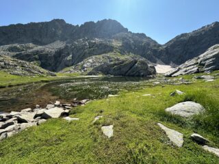 lago gelato con sella della Burra dei Le', Punta Grand e Bocchetto Barber 