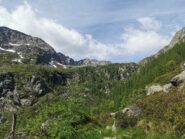 Alto vallone Lasin verso sotto al lago