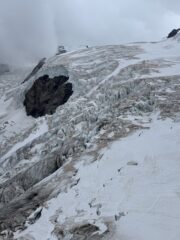 Il ghiacciaio sotto la Gnifetti, il caldo si fa sentire
