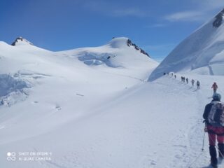Punta Gnifetti al centro e Zumstein a sinistra