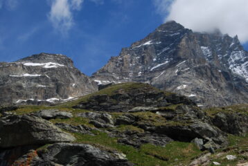 Quasi al Rifugio, con Cervino e Testa del Leone