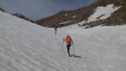 Sul nevaio della valletta sospesa sotto la punta