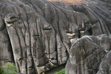 Sentiero 2 strutture rocciose