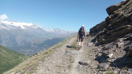 Strada carrabile intorno al Forte de la Turra