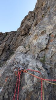 Sosta alla base della via Parcours Santè. Per l'attacco della via Davin proseguire ancora verso sinistra per altri venti metri.