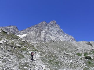 Arriviamo ad intercettare la poderale.
