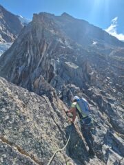 Bella roccia anche in cresta