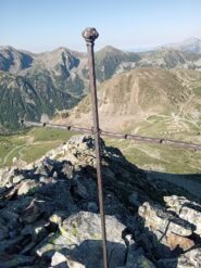 la croce all'inizio della cresta