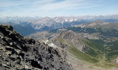 panorama su Sestriere  e  alpi Cozie 