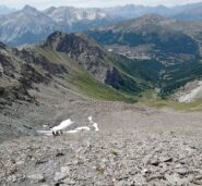 la discesa nel canalone detritico