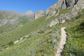Salendo verso il vallone della Reisassa