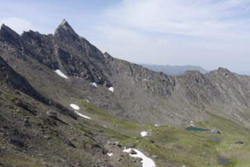Boucie e lago verde con il rifugio