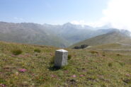 Scendendo dallo Jafferau sguardo verso la testata della Valfredda