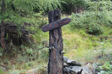 Bivio per il colle di Bard dalla strada sterrata