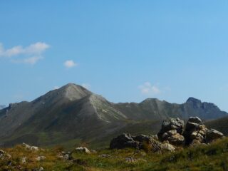 Il Monte Soubeyran. Visibile la traccia sulla cresta