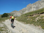 parte alta della salita .....poco prima del bivio a  quota 2037 m.