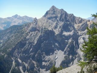 il versante nord dell'Aguille Rouge