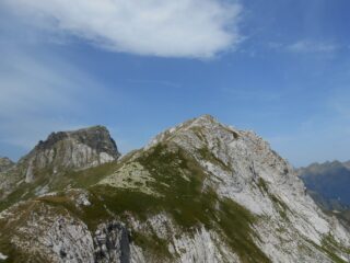 La cima Ovest, a sinistra il Frisson