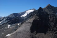 Da sotto la vetta: Ghiacciaio del Trajo e Punta Rossa della Grivola