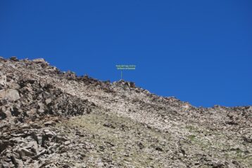 Visti dal Colle: il costone di salita che porta in cresta (in primo piano) e la Punta del Trajo
