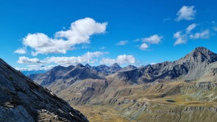 La cresta dell'Ivergneux dall'altro lato della valle Urtier