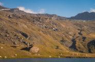 Relaxing scenery al lake