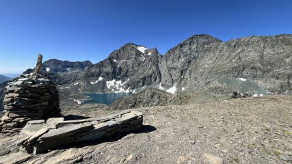 Vista da Punta Fortino in direzione Lago della Rossa.