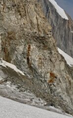 la via parte sotto la
macchia rossa in basso