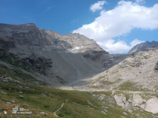 Al pianoro delle Sources de l'Arc, sotto la vetta.
