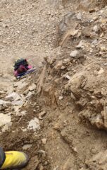 Uno sguardo indietro al salto di roccia superato 