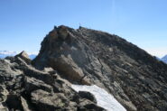 piccolo nevaio sotto la cima ma non dà problemi