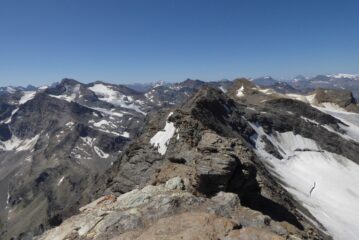 Panorama verso sud con la Gran Rousse